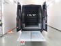 Volkswagen Crafter 2.0 TDI | AUT. | L4 H3 | DUBBEL CABINE | LAADKLEP | 177 PK | ADAPTIEVE CRUISE CONTROL | 7-ZITS DC | LED | CARPLAY | ANDROID AUTO | ACHTERUITRIJCAMERA | PARKEERSENSOREN | STUURWIEL VERWARMING | METALLIC LAK