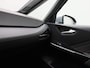 Volkswagen ID.3 Pro Business 59 kWh | Navigatie | Draadloze Apple Carplay | Adaptieve cruise control | Lane assist | Stoelverwarming | Stuurwielverwarming | Climate control | Achteruitrij camera | Parkeersensoren |