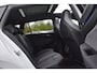 Volkswagen Golf 1.5 eTSI Variant 3x R Line Pano Keyless Lane Camera Trekhaak