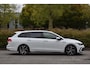 Volkswagen Golf 1.5 eTSI Variant 3x R Line Pano Keyless Lane Camera Trekhaak