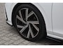 Volkswagen Golf 1.5 eTSI Variant 3x R Line Pano Keyless Lane Camera Trekhaak