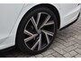 Volkswagen Golf 1.5 eTSI Variant 3x R Line Pano Keyless Lane Camera Trekhaak