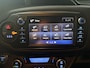 Toyota Yaris 1.5 Hybrid Bi-Tone Luxe en nette auto slechts 72366 KM met stoelverwarming, parkeersensoren etc