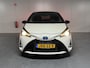 Toyota Yaris 1.5 Hybrid Bi-Tone Luxe en nette auto slechts 72366 KM met stoelverwarming, parkeersensoren etc