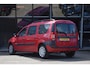Dacia Logan MCV 1.6-16V Lauréate 7p. Airco Trekhaak Elekt Ramen 7pers