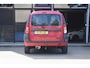 Dacia Logan MCV 1.6-16V Lauréate 7p. Airco Trekhaak Elekt Ramen 7pers