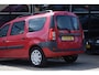 Dacia Logan MCV 1.6-16V Lauréate 7p. Airco Trekhaak Elekt Ramen 7pers