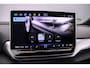 Volkswagen ID.4 Pro Oranje Edition 286pk Automaat Adaptive cruise control, Elektrische achterklep, Achteruitrijcamera, LED matrix koplampen, Stuurwiel verwarmd
