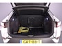Volkswagen ID.4 Pro Oranje Edition 286pk Automaat Adaptive cruise control, Elektrische achterklep, Achteruitrijcamera, LED matrix koplampen, Stuurwiel verwarmd