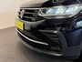 Volkswagen Tiguan 1.4 TSI e-Hybrid PHEV Automaat 245 pk Life SoH 91 % Navigatie Discover Trekhaak Media ACC Camera Trekhaak Digital Cockpit 3-zone Climatronic CarPlay DAB+ LED