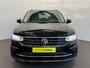 Volkswagen Tiguan 1.4 TSI e-Hybrid PHEV Automaat 245 pk Life SoH 91 % Navigatie Discover Trekhaak Media ACC Camera Trekhaak Digital Cockpit 3-zone Climatronic CarPlay DAB+ LED