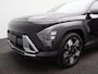 Hyundai Kona 1.6 GDI HEV Premium Sky | Panoramadak | Stoelverkoeling | 360 Camera | Bose Audio | Adaptieve Cruise Control | Climate Control | Light Grey interieur |
