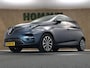 Renault Zoe R135 Intens 52 kWh - SOH 95,38% !!! - ORIGINEEL NEDERLANDSE AUTO - AFNEEMBARE TREKHAAK ( VOOR FIETSEN ) CAMERA - PARKEERSENSOREN VOOR/ ACHTER - VOORSTOELEN VERWARMD - STUUR VERWARMD - 3 FASE - NAVIGATIE - DODEHOEK DETECTIE - ARMSTEUN VOOR