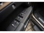 Land Rover Defender 110 P300e Sedona Urban Pano Meridian 22'