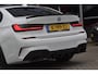 BMW 3-Serie 320i High Executive M sport Pano Leder Camera HK