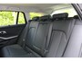 BMW 3-Serie Touring 318i High Executive | Incl. 12 maanden garantie | Trekhaak elektrisch uitklapbaar | Harman/Kardon audio | Apple Carplay/Android Auto | Sport stoelen | DAB | Voorstoelen verwarmd | Elektrische achterklep | Cruise control adaptief |