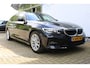 BMW 3-Serie Touring 318i High Executive | Incl. 12 maanden garantie | Trekhaak elektrisch uitklapbaar | Harman/Kardon audio | Apple Carplay/Android Auto | Sport stoelen | DAB | Voorstoelen verwarmd | Elektrische achterklep | Cruise control adaptief |
