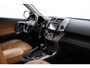 Toyota RAV4 2.0 VVTi Executive | Navigatie | Stoelverwarming | Cruise Control | Clima | Parkeersensoren voor/achter | Treeplanken | 17 inch | DVD speler