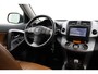 Toyota RAV4 2.0 VVTi Executive | Navigatie | Stoelverwarming | Cruise Control | Clima | Parkeersensoren voor/achter | Treeplanken | 17 inch | DVD speler