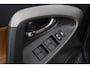 Toyota RAV4 2.0 VVTi Executive | Navigatie | Stoelverwarming | Cruise Control | Clima | Parkeersensoren voor/achter | Treeplanken | 17 inch | DVD speler