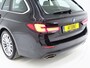 BMW 5-Serie Touring 530e xDrive | LED Grille |  Leder | Camera | Adaptive Cruise | Sfeerlicht | Dodehoek | Carplay