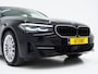 BMW 5-Serie Touring 530e xDrive | LED Grille |  Leder | Camera | Adaptive Cruise | Sfeerlicht | Dodehoek | Carplay
