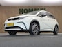 BYD DOLPHIN Comfort 60.4 kWh - ORIGINEEL NEDERLANDSE AUTO - DODEHOEKDETECTIE - CRUISE CONTROL ADAPTIEF - KEYLESS ENTRY/START - ELEKTRISCHE CLIMATE CONTROL - PARKEERSENSOREN VOOR & ACHTER - VOORSTOELEN VERWARMD - 360 GRADEN CAMERA - TREKHAAK - 3 FASE LADEN