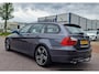 BMW 3-Serie Touring 320i PANO CARPLAY NAVI PSENSOR CRUISE 2 X SLEUTELS