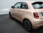 Fiat 500 RED 42 kWh | Achteruitrijcamera | Cruise Control | Stoelverwarming | Apple Carplay/Android Auto