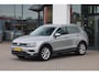 Volkswagen Tiguan 1.4 TSI ACT Comfortline Business R LED koplampen, trekhaak, 18" LMV, door ons onderhouden, ACC, stoelverwarming, privacy glas en wegklapbare trekhaak