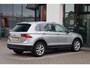 Volkswagen Tiguan 1.4 TSI ACT Comfortline Business R LED koplampen, trekhaak, 18" LMV, door ons onderhouden, ACC, stoelverwarming, privacy glas en wegklapbare trekhaak