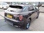 Lynk & Co 01 1.5 Panoramadak/Achteruitrijcamera/Apple carplay/Lane assist/Adaptive cruise control/Navigatie/Climate control/Stoelverwarming/Dodehoek detectie/Elektrisch sluitende achterklep/Elektrisch verstelbare stoel met geheugen