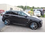 Lynk & Co 01 1.5 Panoramadak/Achteruitrijcamera/Apple carplay/Lane assist/Adaptive cruise control/Navigatie/Climate control/Stoelverwarming/Dodehoek detectie/Elektrisch sluitende achterklep/Elektrisch verstelbare stoel met geheugen