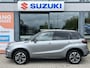 Suzuki Vitara 1.5 Hybrid Style Automaat | Panoramadak | Afneembare Trekhaak | Parkeersensoren Voor & Achter |