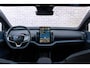 Volvo EX30 Twin Motor AWD Performance 69 kWh Plus | Google | Stoel-/Stuurverwarming | Keyless Entry | Camera | Adaptieve Cruise Control | 20" wielen | Elektrische Achterklep | Getint Glas | Warmtepomp | Dodehoekdetectie |