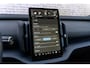 Volvo EX30 Twin Motor AWD Performance 69 kWh Plus | Google | Stoel-/Stuurverwarming | Keyless Entry | Camera | Adaptieve Cruise Control | 20" wielen | Elektrische Achterklep | Getint Glas | Warmtepomp | Dodehoekdetectie |
