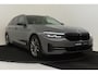 BMW 5-Serie TOURING 530E BUSINESS EDITION PLUS -POWER SEATS|STOEL&STUURWIELVERWARMING|TREKHAAK|CAMERA