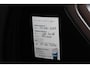 Land Rover Range Rover Sport 5.0 V8 Supercharged SVR | 551PK | Panorama dak | Carbon interieur | Luchtvering | Meridian Audio| F1 flippers | Elektr. trekhaak | Alcantara hemel zwart | Elektrisch verstelbare stoelen met memory | Schaalstoelen + verwarming en ventilatie | Uitlaat klepsysteem | Keyless GO | Standkachel | Stuurverwarming | Achterbank verwarmd | Dodehoekdetectie | Apple carplay |