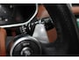 Land Rover Range Rover Sport 5.0 V8 Supercharged SVR | 551PK | Panorama dak | Carbon interieur | Luchtvering | Meridian Audio| F1 flippers | Elektr. trekhaak | Alcantara hemel zwart | Elektrisch verstelbare stoelen met memory | Schaalstoelen + verwarming en ventilatie | Uitlaat klepsysteem | Keyless GO | Standkachel | Stuurverwarming | Achterbank verwarmd | Dodehoekdetectie | Apple carplay |