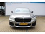 BMW 7-Serie 745e High Executive M-sport | Incl. 12 maanden Garantie | Carbon core | Head-up Display | Stoelverwarming & ventilatie | Elektrisch verstelbare stoelen met memory | Adaptive cruise | Achteruitrijcamera | Harman/Kardon Audiosysteem | Keyless GO | Luchtvering | Apple CarPlay/Android Auto | Navigatie | Elektrische kofferklep | Draadloze telefoonlader | Dodehoek sensoren |