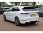 Porsche Cayenne 3.0 E-Hybrid / Trekhaak / Panoramadak / 360Camera / Luchtvering / 21'' / Bose / Sportdesign+Chrono / Leder / Stuur+Stoelverwarming / Dodehoek / DAB / Cruise Control