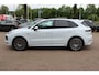 Porsche Cayenne 3.0 E-Hybrid / Trekhaak / Panoramadak / 360Camera / Luchtvering / 21'' / Bose / Sportdesign+Chrono / Leder / Stuur+Stoelverwarming / Dodehoek / DAB / Cruise Control