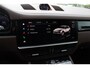 Porsche Cayenne 3.0 E-Hybrid / Trekhaak / Panoramadak / 360Camera / Luchtvering / 21'' / Bose / Sportdesign+Chrono / Leder / Stuur+Stoelverwarming / Dodehoek / DAB / Cruise Control