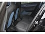 Volvo EX30 P3 Plus Europa 51 kWh | Harman Kardon Soundbar | Elektrische verstelbare voorstoelen | Stoel en Stuurwielverwarming | Google Navigatie | Parkeersensoren voor en achter | Parkeercamera | Keyless |