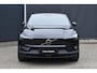 Volvo EX30 P3 Plus Europa 51 kWh | Harman Kardon Soundbar | Elektrische verstelbare voorstoelen | Stoel en Stuurwielverwarming | Google Navigatie | Parkeersensoren voor en achter | Parkeercamera | Keyless |