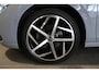 Volkswagen Golf 8 1.5 eTSI Style DSG Navi IQ Led Cam Acc Pdc