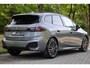 BMW 2-Serie Active Tourer 218i M-Pakket | Pano | HUD | Harman Kardon | Adap Cruise | LED | Elektr. Stoel Mem | DAB | Keyless | Camera | Etc.