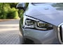 BMW 2-Serie Active Tourer 218i M-Pakket | Pano | HUD | Harman Kardon | Adap Cruise | LED | Elektr. Stoel Mem | DAB | Keyless | Camera | Etc.