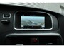 Volvo V40 T2 Kinetic 129PK Handgeschakeld | Verwarmbare Voorruit | Trekhaak | Getint Glas | Cruise Control | Navigatie | Bluetooth | Achteruitrijcamera | Parkeersensoren Achter | Stoelverwarming |