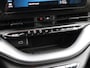 Abarth 500c 42 kWh 155pk Cabrio | Alcantara interieur | Navigatie | AppleCarplay/Android | Verwarmde voorstoelen